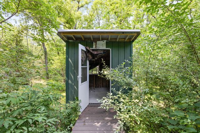 11283 E VEMERS FORD RD, Columbia, MO 65201