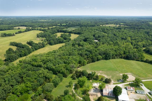 11283 E VEMERS FORD RD, Columbia, MO 65201