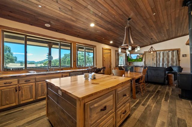 10395 State Highway 120, Chinese Camp, CA 95309