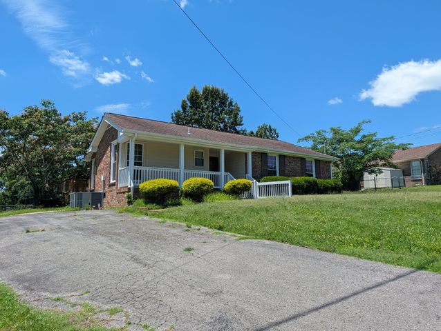 102 Post Oak Rd, Hendersonville, TN 37075