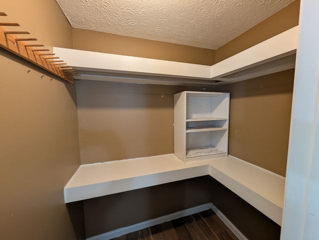 102 Post Oak Rd, Hendersonville, TN 37075
