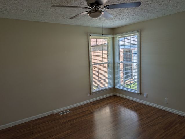 102 Post Oak Rd, Hendersonville, TN 37075