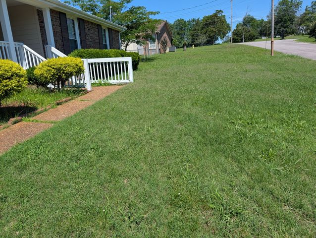 102 Post Oak Rd, Hendersonville, TN 37075