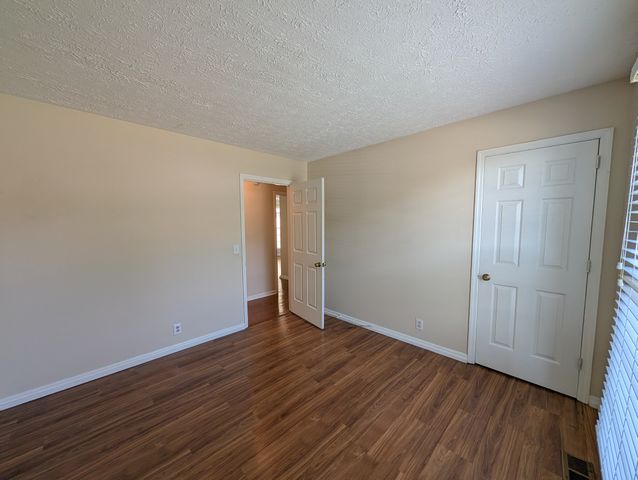 102 Post Oak Rd, Hendersonville, TN 37075