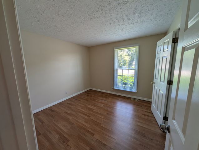 102 Post Oak Rd, Hendersonville, TN 37075