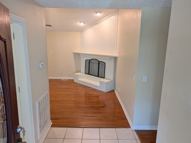 102 Post Oak Rd, Hendersonville, TN 37075