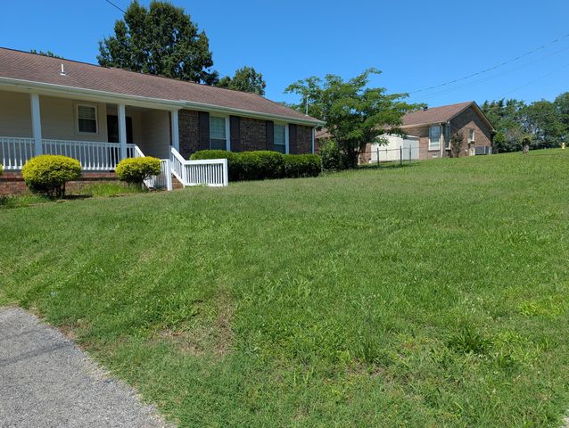 102 Post Oak Rd, Hendersonville, TN 37075