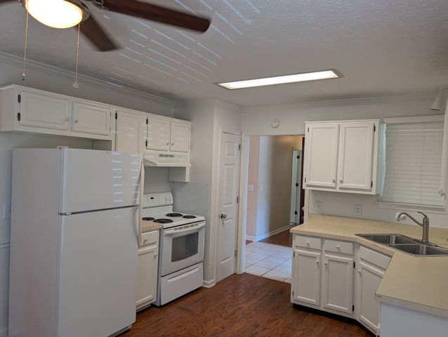 102 Post Oak Rd, Hendersonville, TN 37075
