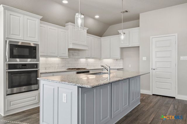 3105 High Meadow Street, Seguin, TX 78155