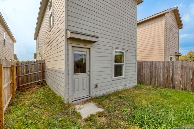 10824 Presa Way, San Antonio, TX 78223