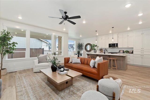 6553 W Mattawa Dr, Meridian, ID 83646