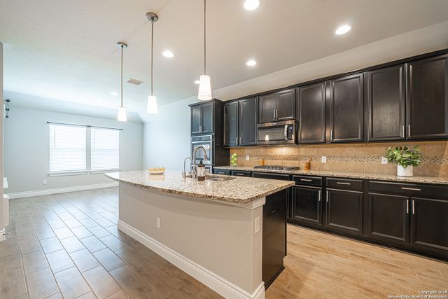 12827 Sabinal River, San Antonio, TX 78253