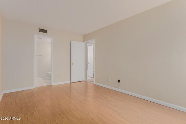 720 E ALICE Avenue 107, Phoenix, AZ 85020