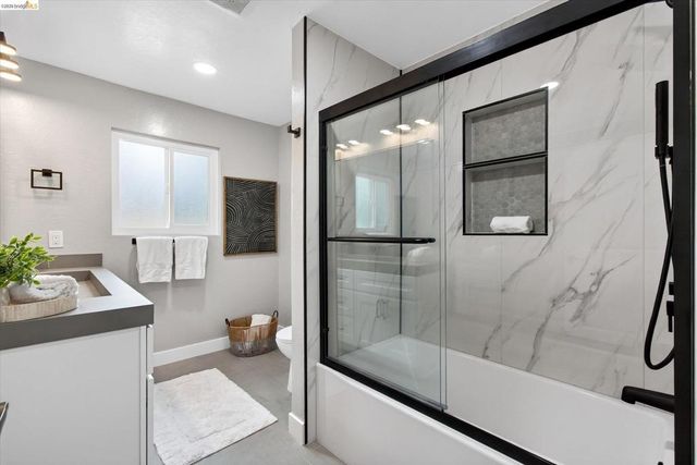 7924 Greenly Dr, Oakland, CA 94605