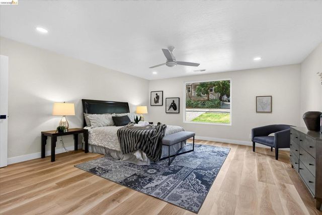 7924 Greenly Dr, Oakland, CA 94605