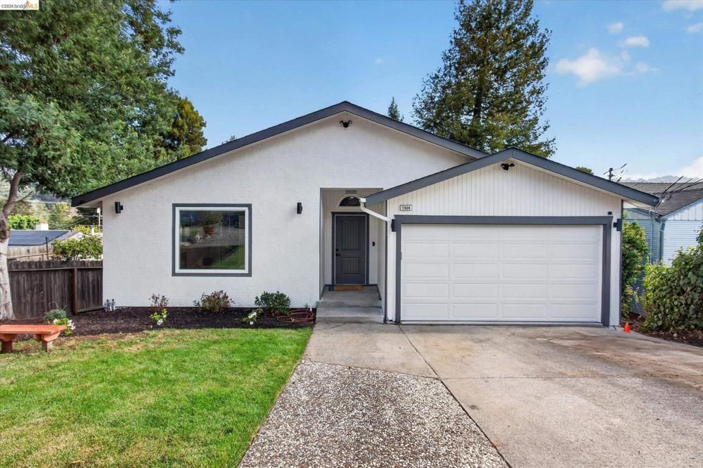 7924 Greenly Dr, Oakland, CA 94605