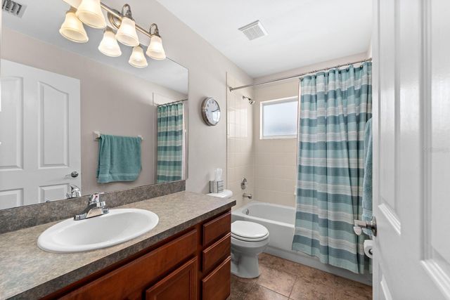 735 NE ADDISON DRIVE, St Petersburg, FL 33716