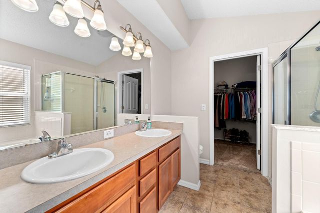 735 NE ADDISON DRIVE, St Petersburg, FL 33716