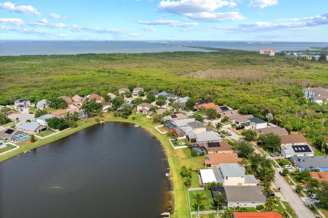 735 NE ADDISON DRIVE, St Petersburg, FL 33716
