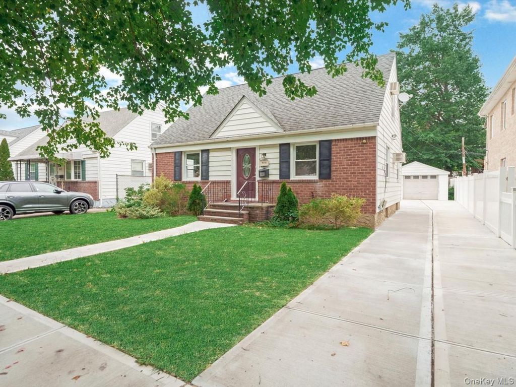 79-53 267th Street, Glen Oaks, NY 11004 — photo 2