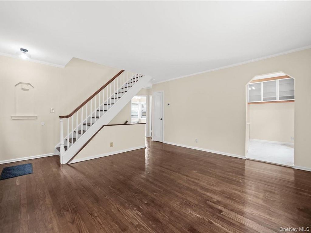 79-53 267th Street, Glen Oaks, NY 11004 — photo 4