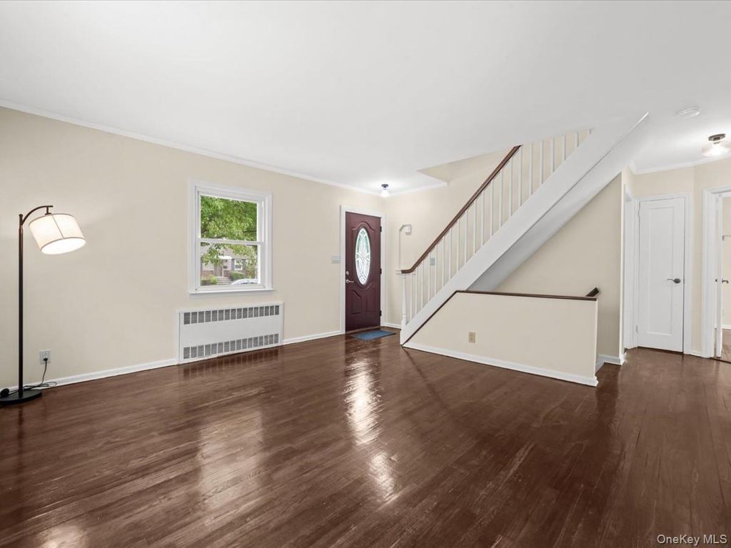 79-53 267th Street, Glen Oaks, NY 11004 — photo 5