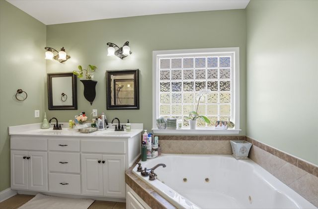 8485 Gracie Mac Lane, Ooltewah, TN 37363