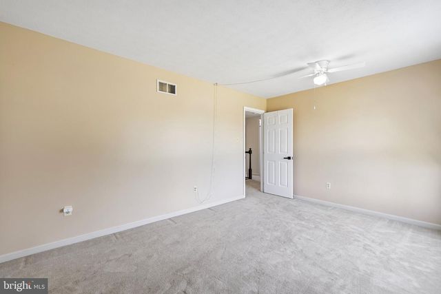 2092 TRIPLE GREEN CT, Hampstead, MD 21074