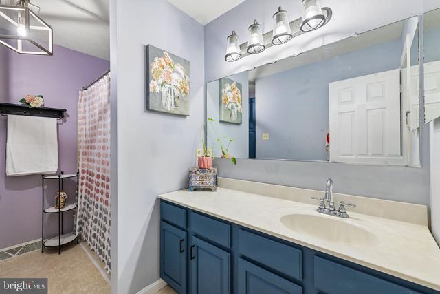 2092 TRIPLE GREEN CT, Hampstead, MD 21074