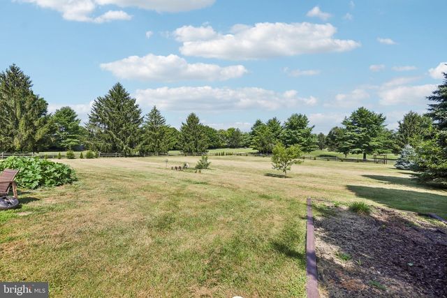 2092 TRIPLE GREEN CT, Hampstead, MD 21074