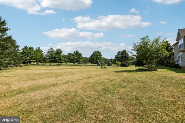2092 TRIPLE GREEN CT, Hampstead, MD 21074