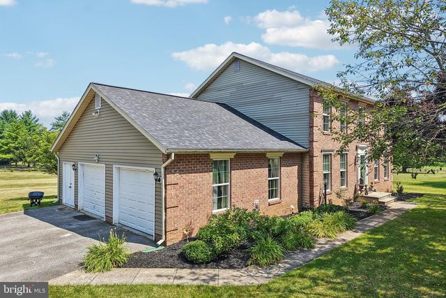 2092 TRIPLE GREEN CT, Hampstead, MD 21074