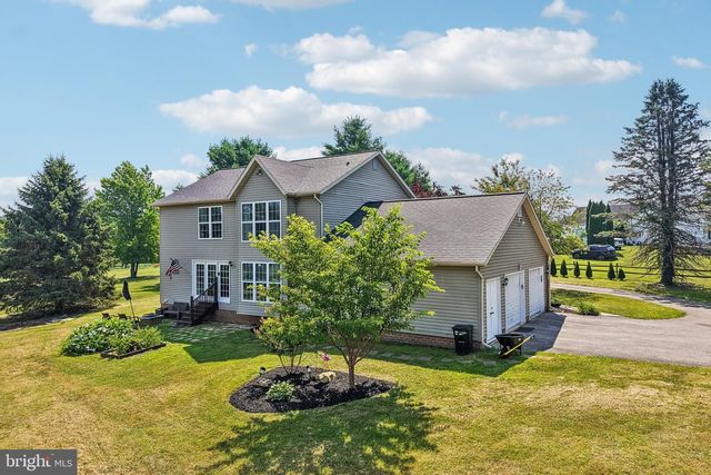2092 TRIPLE GREEN CT, Hampstead, MD 21074