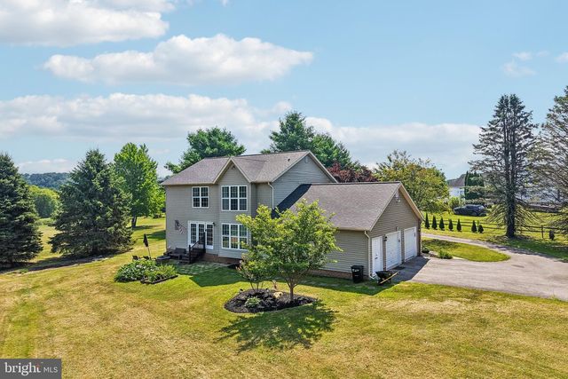 2092 TRIPLE GREEN CT, Hampstead, MD 21074