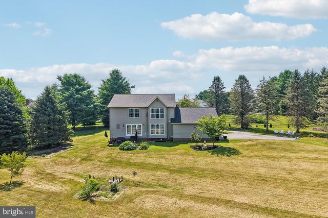 2092 TRIPLE GREEN CT, Hampstead, MD 21074