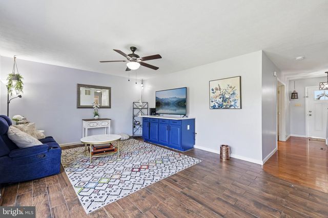 2092 TRIPLE GREEN CT, Hampstead, MD 21074