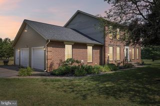 2092 TRIPLE GREEN CT, Hampstead, MD 21074