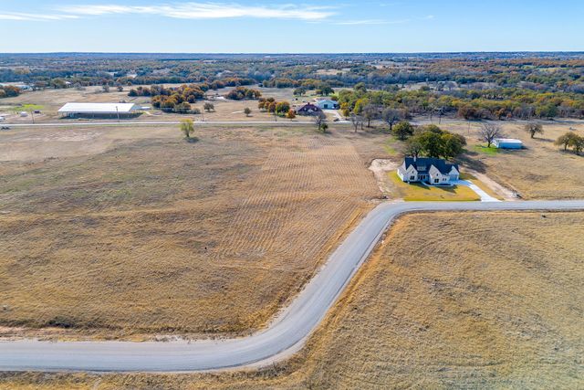 227 Sweetgrass Drive, Poolville, TX 76487