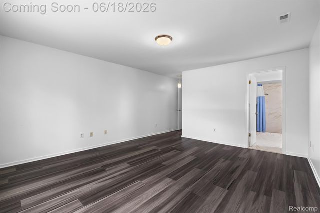 6680 Ridgefield Circle 201, West Bloomfield Charter Township, MI 48322