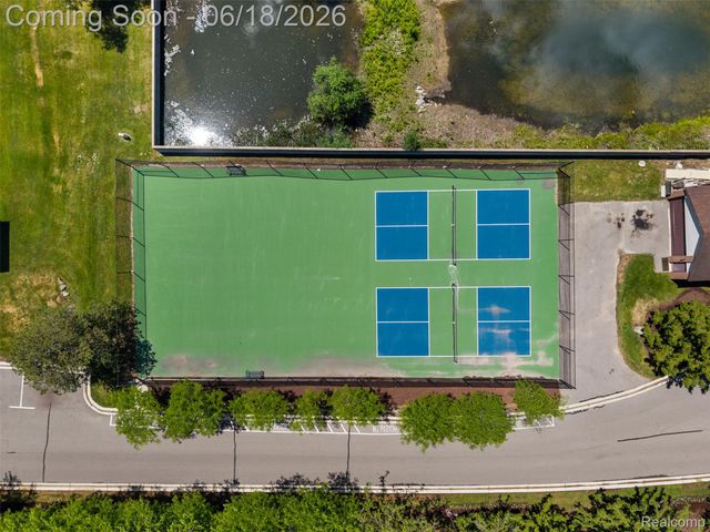 6680 Ridgefield Circle 201, West Bloomfield Charter Township, MI 48322