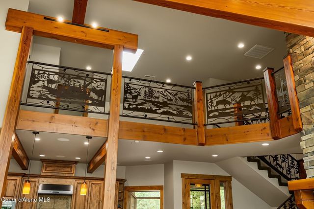 110 Wright Ct, Sandpoint, ID 83864