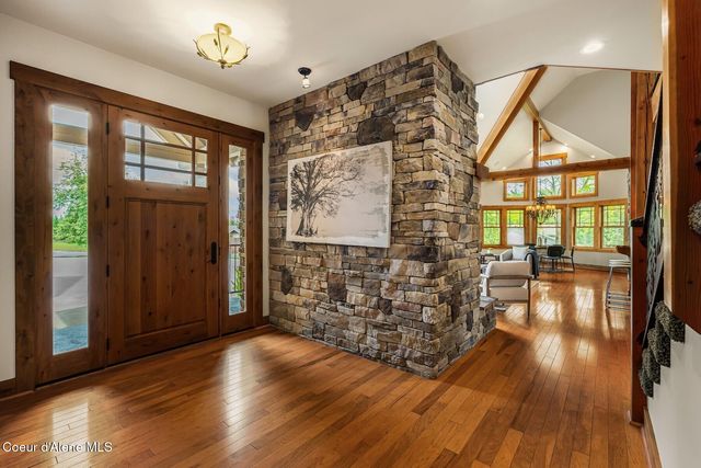 110 Wright Ct, Sandpoint, ID 83864