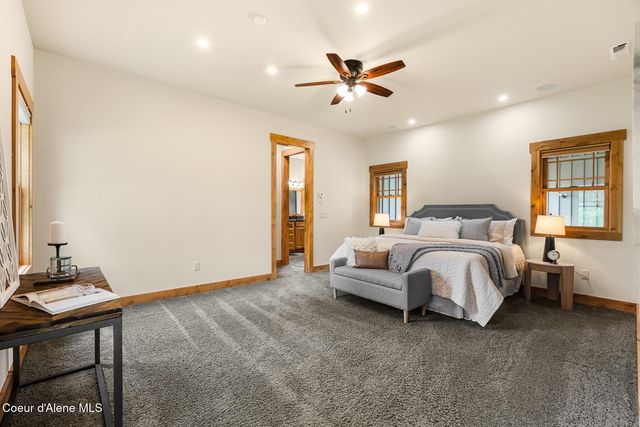 110 Wright Ct, Sandpoint, ID 83864