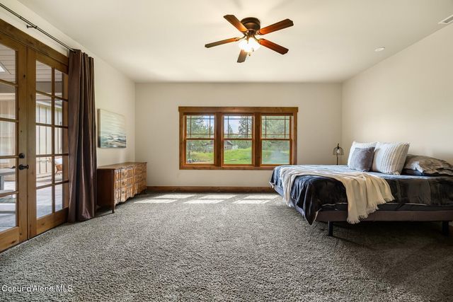 110 Wright Ct, Sandpoint, ID 83864