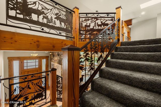 110 Wright Ct, Sandpoint, ID 83864