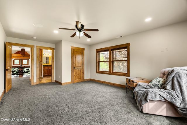 110 Wright Ct, Sandpoint, ID 83864