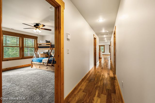 110 Wright Ct, Sandpoint, ID 83864
