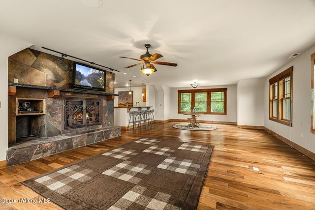 110 Wright Ct, Sandpoint, ID 83864