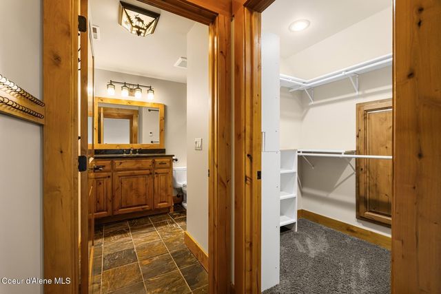 110 Wright Ct, Sandpoint, ID 83864