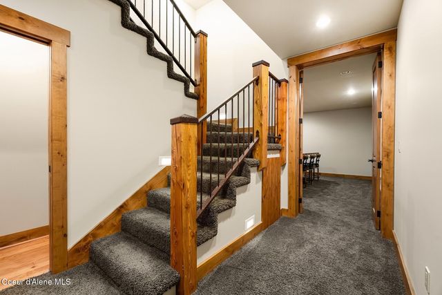 110 Wright Ct, Sandpoint, ID 83864